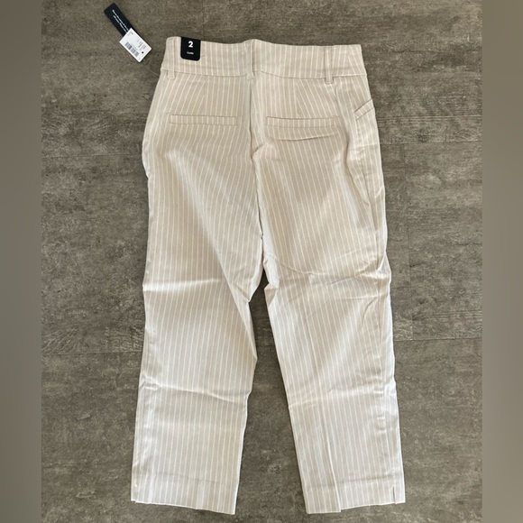 Reitmans Iconic Capris - Size 2 Petite - Picture 4 of 6